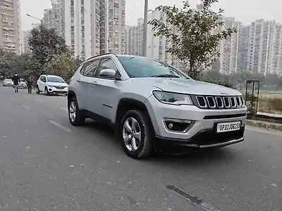 Second Hand जीप कम्पस लिमिटेड (o) 1.4 पेट्रोल [2017-2020] ऑटोमैटिक in नोएडा