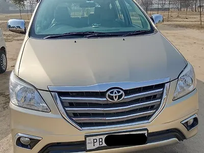 Second Hand Toyota Innova 2.5 V 7 STR in Ludhiana