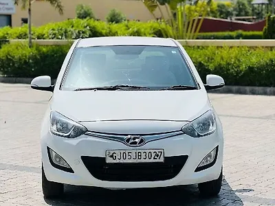 Second Hand Hyundai i20 Sportz 1.2 BS-IV in Surat