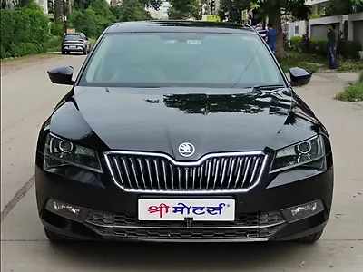 Second Hand Skoda Superb Style TDI AT in Ujjain