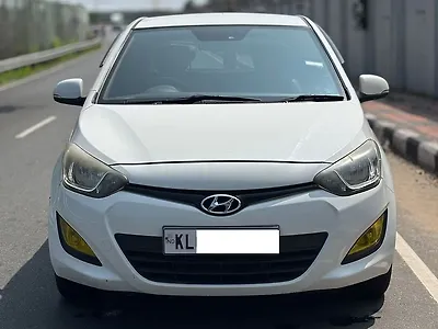 Second Hand Hyundai Verna Fluidic 1.6 CRDi SX in Thiruvananthapuram