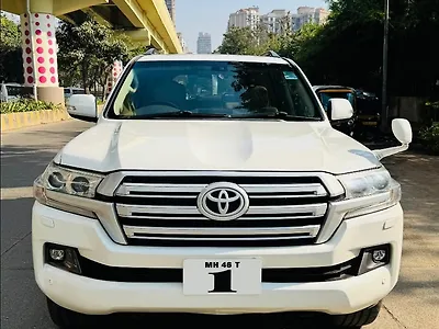Second Hand Toyota Land Cruiser LC 200 VX in Mumbai