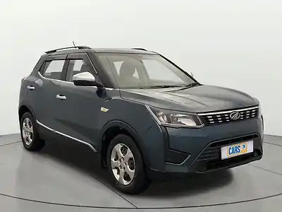 Second Hand महिंद्रा XUV300 1.5 w6 [2019-2020] in लखनऊ