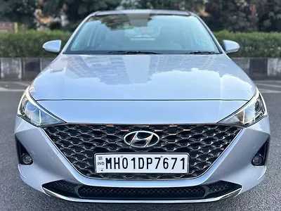 Second Hand Hyundai Verna SX 1.5 VTVT IVT in Kalyan