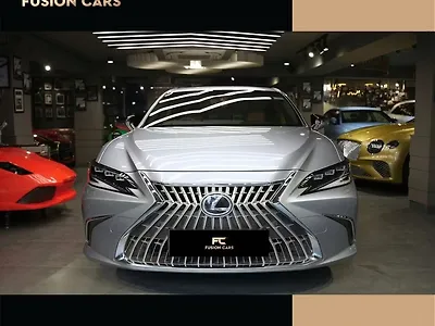Second Hand Lexus ES 300h Luxury in Delhi
