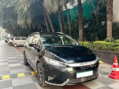 Second Hand बीवायडी eमैक्स 7 Premium 6 STR in गुड़गांव