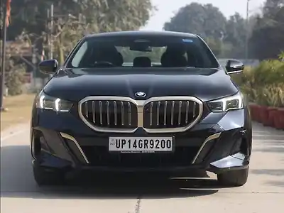 Second Hand बीएमडब्ल्यू 5 सीरीज़ 530li M स्पोर्ट (टाइटेनियम ब्रॉन्ज़) in दिल्ली