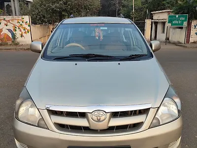 Second Hand Toyota Innova 2.5 G4 8 STR in Bhopal