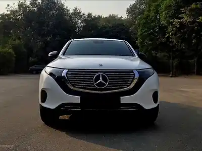Second Hand मर्सिडीज़ बेंज़ ईक्यूसी 400 4मैटिक in दिल्ली