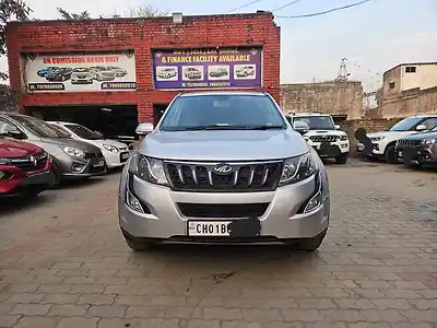 Second Hand महिंद्रा XUV500 w10 in चंडीगढ़