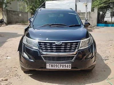 2018 Mahindra XUV500 W11 [2018-2020] 1