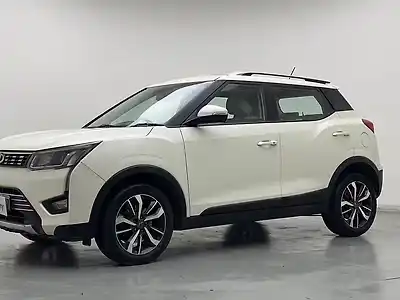 Second Hand महिंद्रा XUV300 1.2 w8 (o) [2019-2019] in दिल्ली
