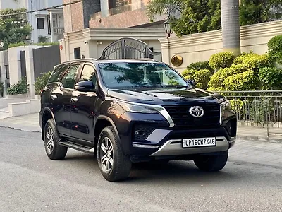 Toyota Fortuner 2.8 4x2 MT [2016-2020]