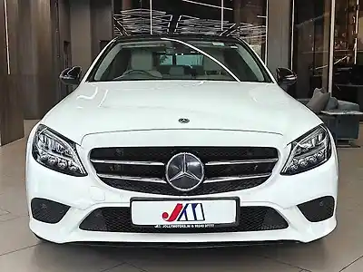 Second Hand मर्सिडीज़ बेंज़ सी-क्लास c220d प्रोग्रेसिव in अहमदाबाद