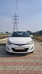 2013 हुंडई i20 स्पोर्ट्ज़ 1.4 crdi 1 2013 हुंडई i20 स्पोर्ट्ज़ 1.4 crdi 1