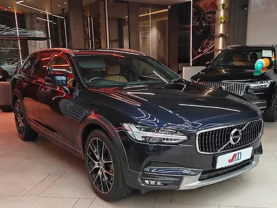 Second Hand Volvo XC90 D5 Inscription in Ahmedabad