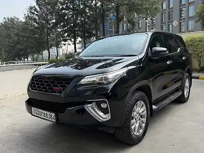 Second Hand टोयोटा फ़ॉर्च्यूनर 4x2 ऑटोमैटिक in हैदराबाद