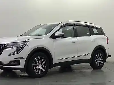 Second Hand महिंद्रा XUV700 AX 7 पेट्रोल और लग्ज़री पैक 7 सीटर [2021] in गाज़ियाबाद