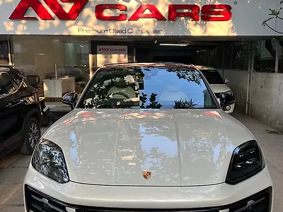 2023 Porsche Cayenne Coupe Base 1
