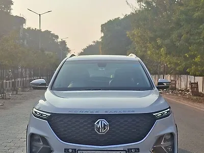 Second Hand MG Hector Plus Sharp 1.5 Petrol Turbo DCT 6-STR in Kanpur