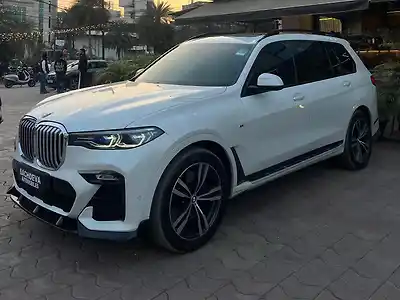 Second Hand बीएमडब्ल्यू x7 xDrive40i M Sport (Petrol) in इंदौर