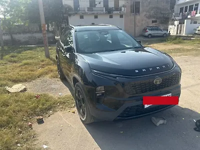 Second Hand Tata Safari Accomplished Plus Dark Edition 7 STR in Meerut