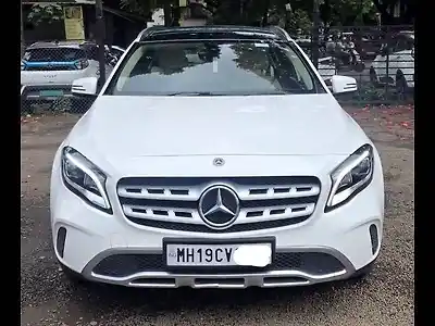 Second Hand मर्सिडीज़ बेंज़ जीएलए 200 डी स्पोर्ट in नाशिक