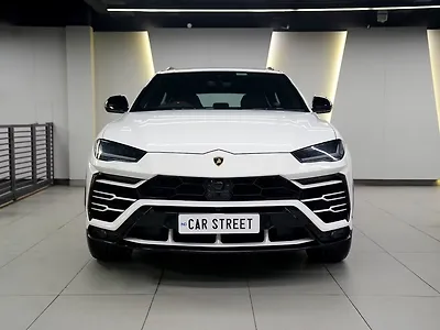 Second Hand Lamborghini Urus Twin-Turbo V8 in Delhi