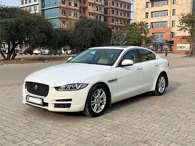 Second Hand Jaguar XE Prestige Diesel in Delhi