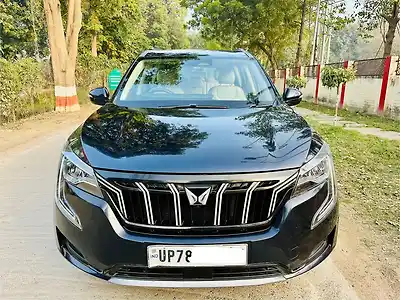 Second Hand महिंद्रा XUV700 AX7 2WD Diesel 2.2L Turbo Manual 7 STR in कानपुर