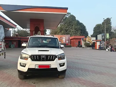 Second Hand Mahindra Scorpio S6 Plus in Kanpur