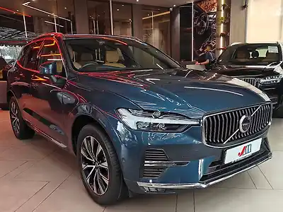 Second Hand वॉल्वो xc60 b5 अल्टीमेट in अहमदाबाद