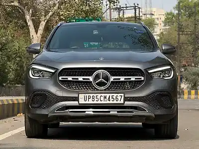 Second Hand मर्सिडीज़ बेंज़ जीएलए 200 in नोएडा