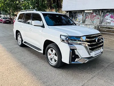 Second Hand Toyota Land Cruiser LC200 VX Standard 1 in Mumbai