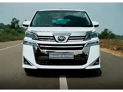 Second Hand टोयोटा वेलफायर हाइब्रिड in कोची