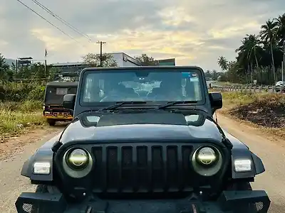 Second Hand महिंद्रा थार lx कन्वर्टिबल डीज़ल एमटी in थ्रिस्सूर