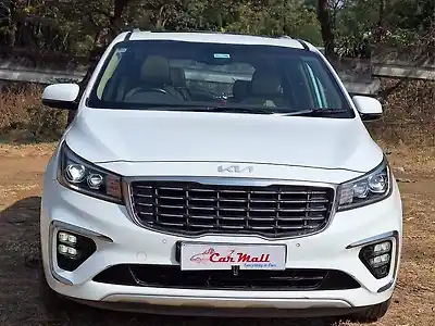 Second Hand किआ कार्निवल लिमोज़ीन प्लस 7 सीटर in नाशिक