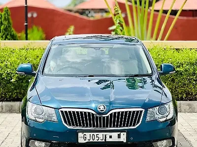 Second Hand Skoda Superb Elegance 1.8 TSI AT in Surat