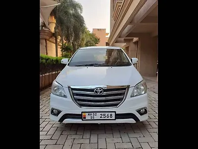 Second Hand Toyota Innova 2.5 ZX 7 STR BS-IV in Nashik