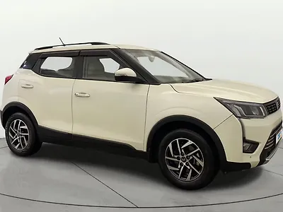 Second Hand Mahindra XUV300 W8 (O) 1.2 Petrol AMT in Faridabad