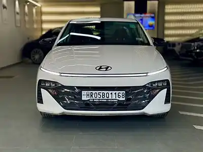 Second Hand हुंडई वरना SX Petrol 1.5L Automatic (CVT) in दिल्ली