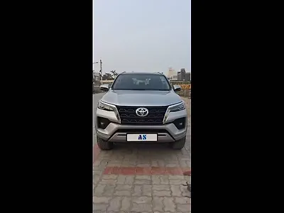 Second Hand Toyota Fortuner 2.8 4x4 AT in Chennai