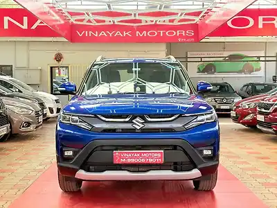 Second Hand मारुति सुज़ुकी विटारा ब्रेज़ा Zxi Plus Petrol Manual in धारवाड़