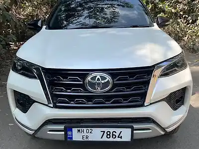 Second Hand टोयोटा फ़ॉर्च्यूनर 2.8 4x2 ऑटामैटिक [2016-2020] in मुंबई