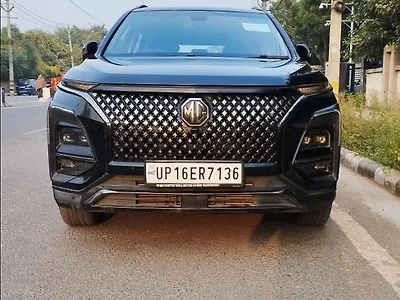 MG Hector Blackstorm 1.5 Turbo CVT