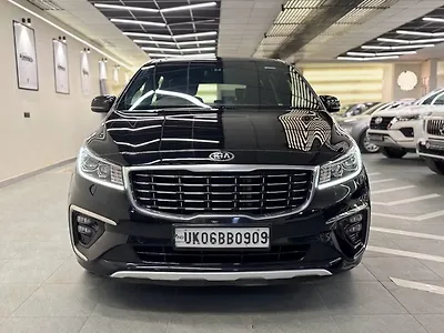 Second Hand Kia Carnival Prestige 7 STR in Delhi