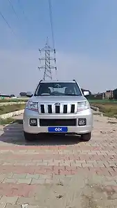 2015 महिंद्रा tuv300 t8 एएमटी 1 2015 महिंद्रा tuv300 t8 एएमटी 1
