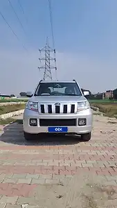 2015 महिंद्रा tuv300 t8 एएमटी 1