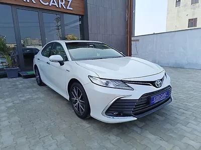 Second Hand Toyota Camry Hybrid in Ludhiana