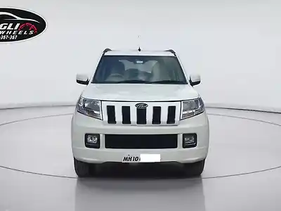 Second Hand महिंद्रा tuv300 t10 in सांगली